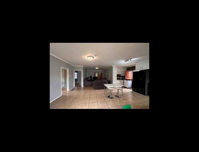 2 BEDROOM HOUSE FOR SALE IN HESTEAPARK